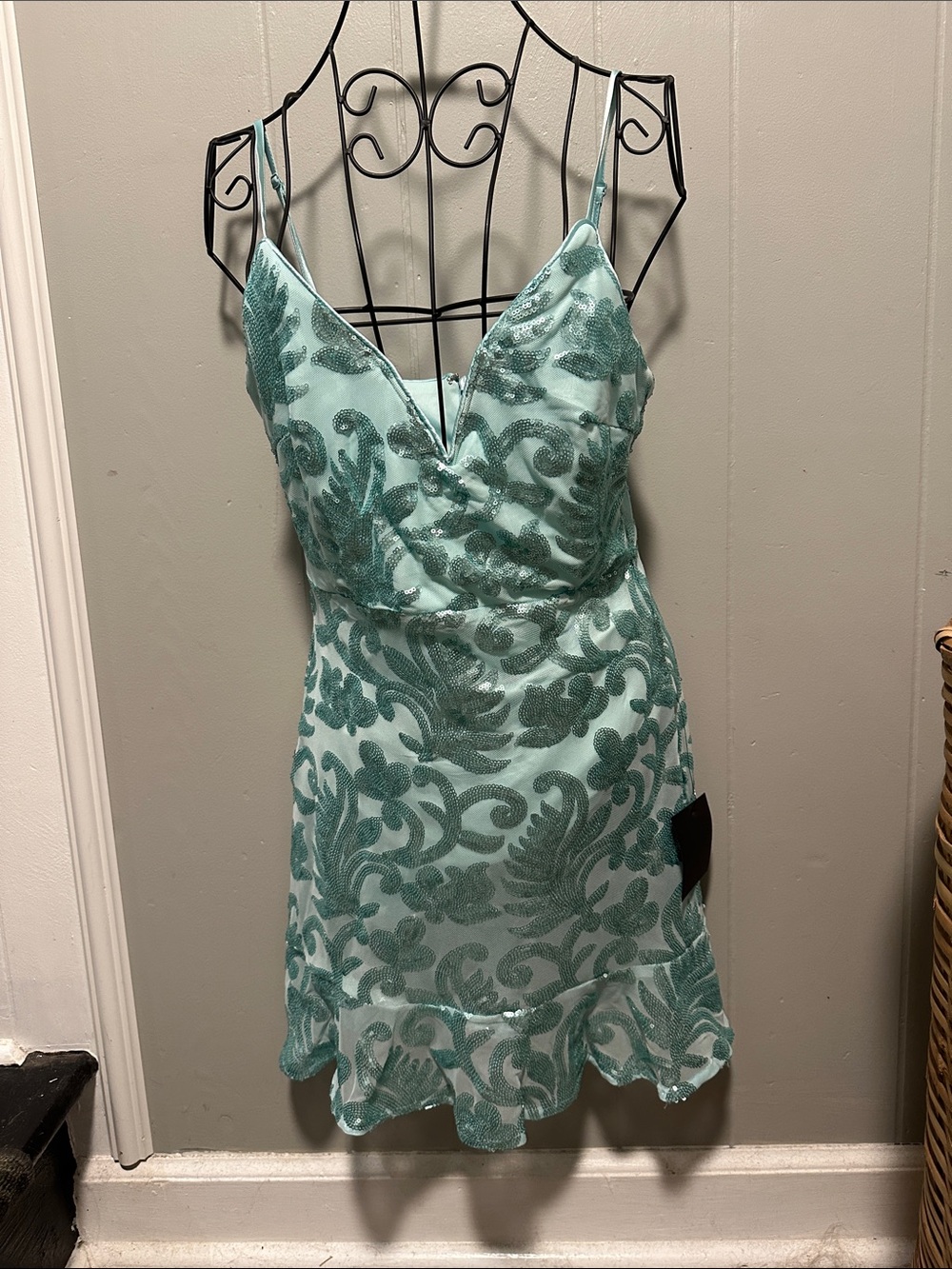 Lulu's Mint Green Embroidered Lace Mini Dress size small perfect formal
